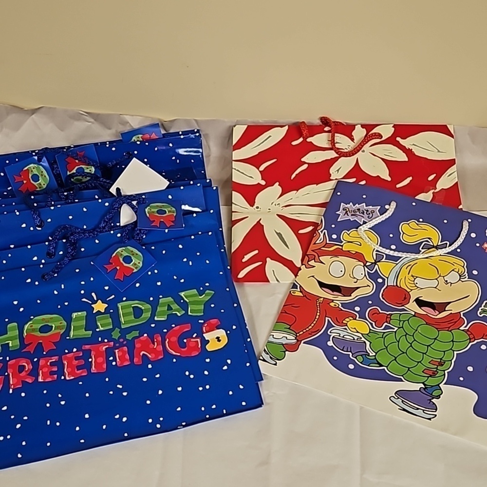 Holiday Gift Bags Rugrats Poinsettias Greetings Bundle of 11